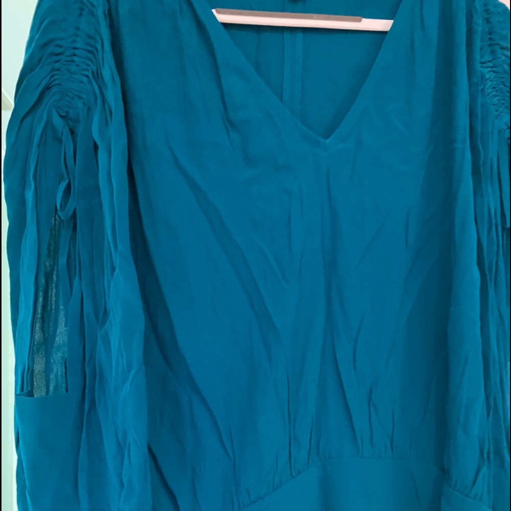 Short sleeved blouse